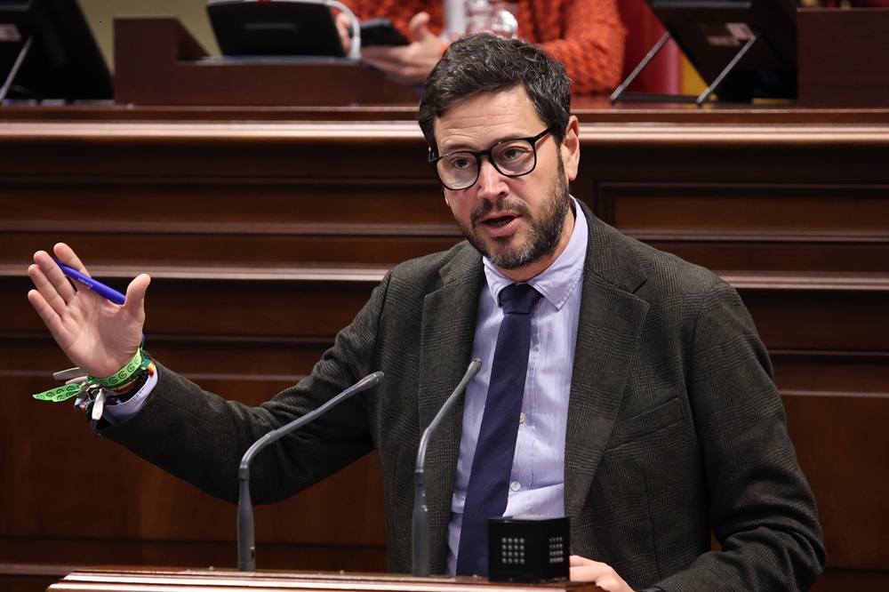 Qadri logra la unanimidad del Parlamento de Canarias para impedir la importación de productos fitosanitarios prohibidos en la UE