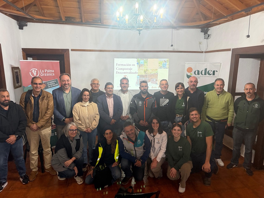 La Palma Orgánica comparte su modelo de compostaje descentralizado con la isla de El Hierro