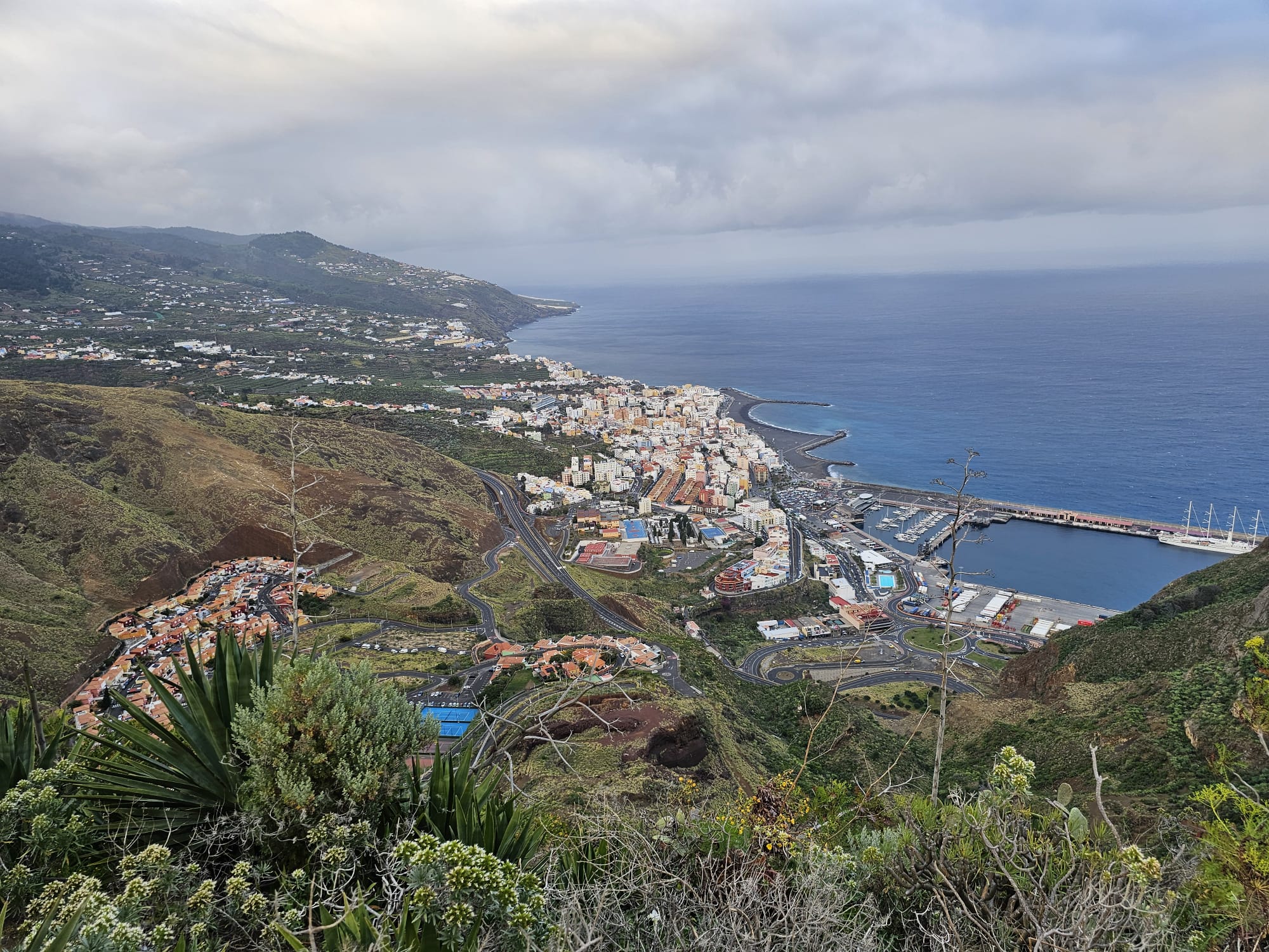Santa Cruz de La Palma dispone de un estudio que avala la viabilidad técnica de unir la ciudad con el Mirador de La Concepción mediante un sistema de transporte por cable