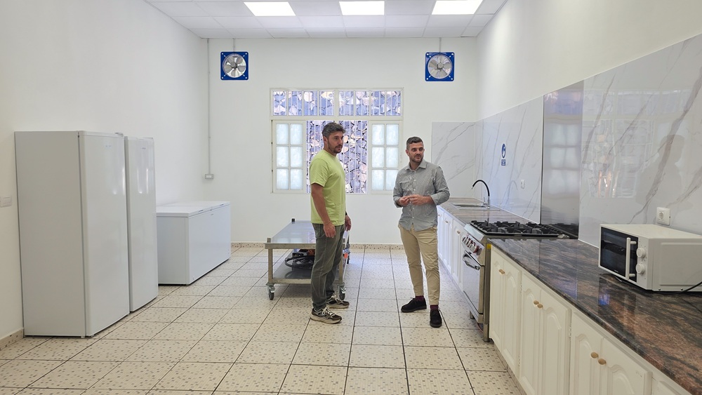 El Ayuntamiento de El Paso culmina la renovación de la cocina municipal del Recinto Ferial