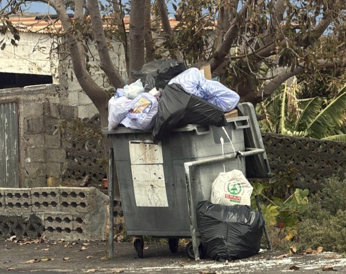 El PP vuelve a señalar al Cabildo por el deterioro del servicio de recogida de residuos en la isla