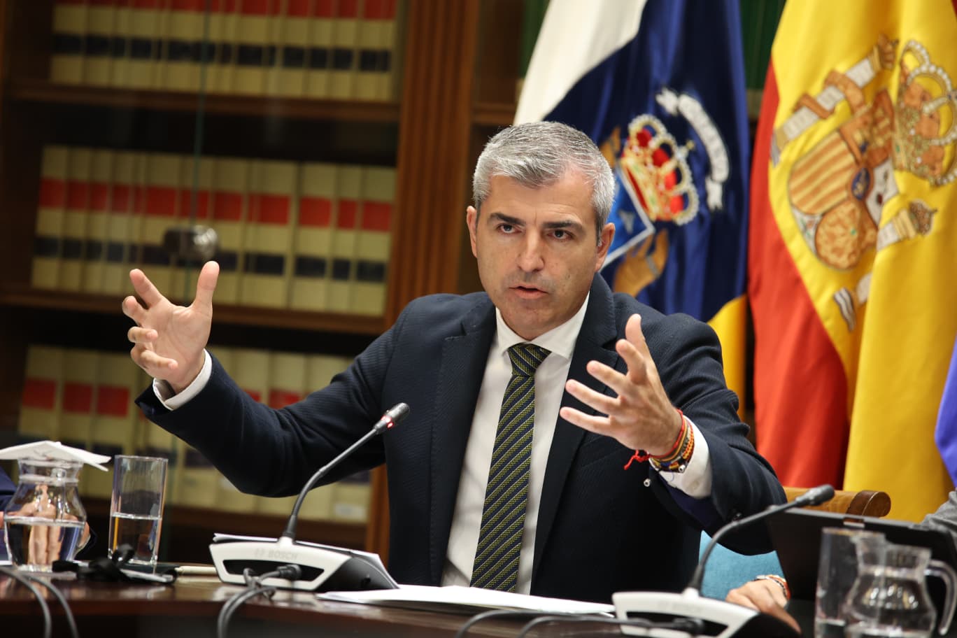 Manuel Domínguez anuncia planes específicos para identificar nichos de negocio en las islas no capitalinas