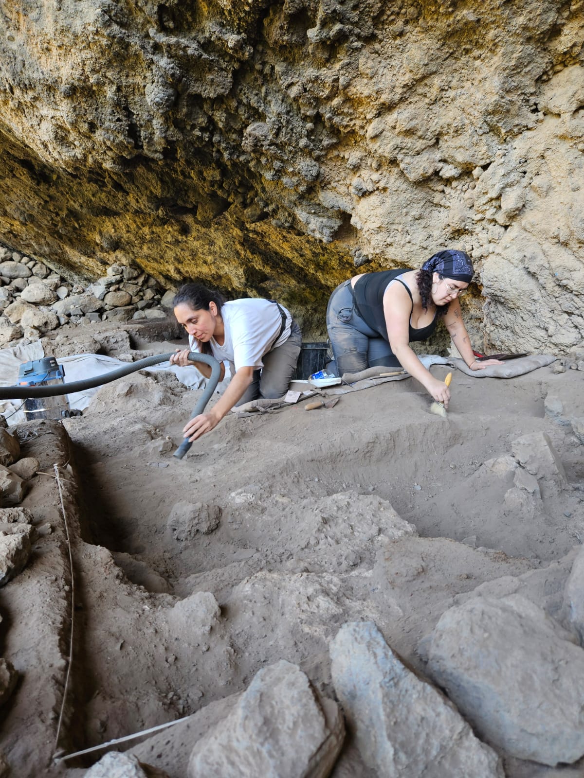 Comienza la quinta campaña de excavaciones arqueológicas en la Cueva de El Tendal