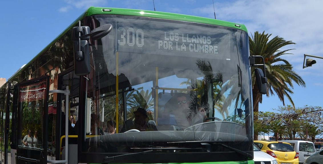Canarias reclama al Estado una respuesta urgente para sostener la gratuidad del transporte público