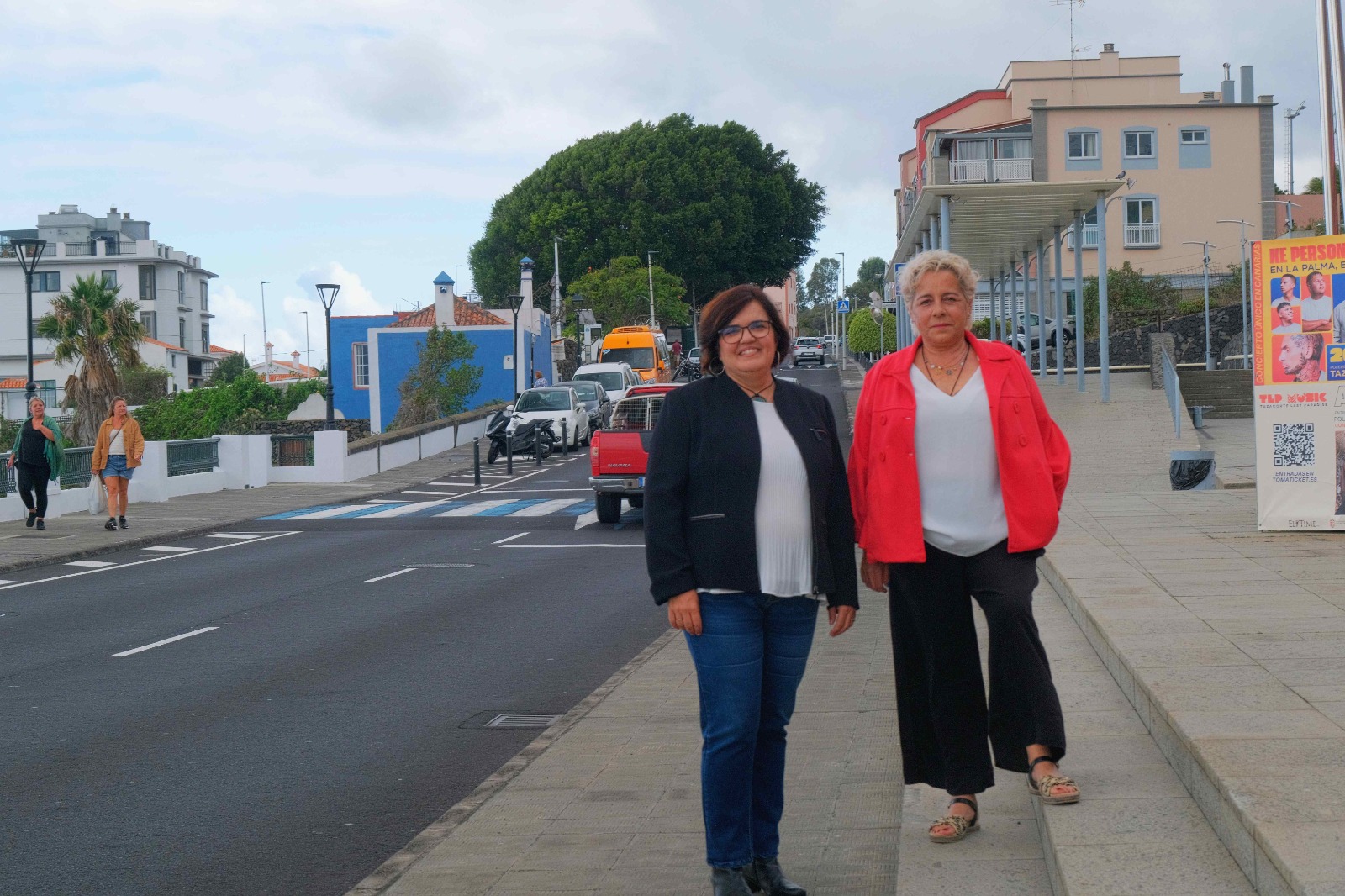 Ana y Belén Bbaja.jpg